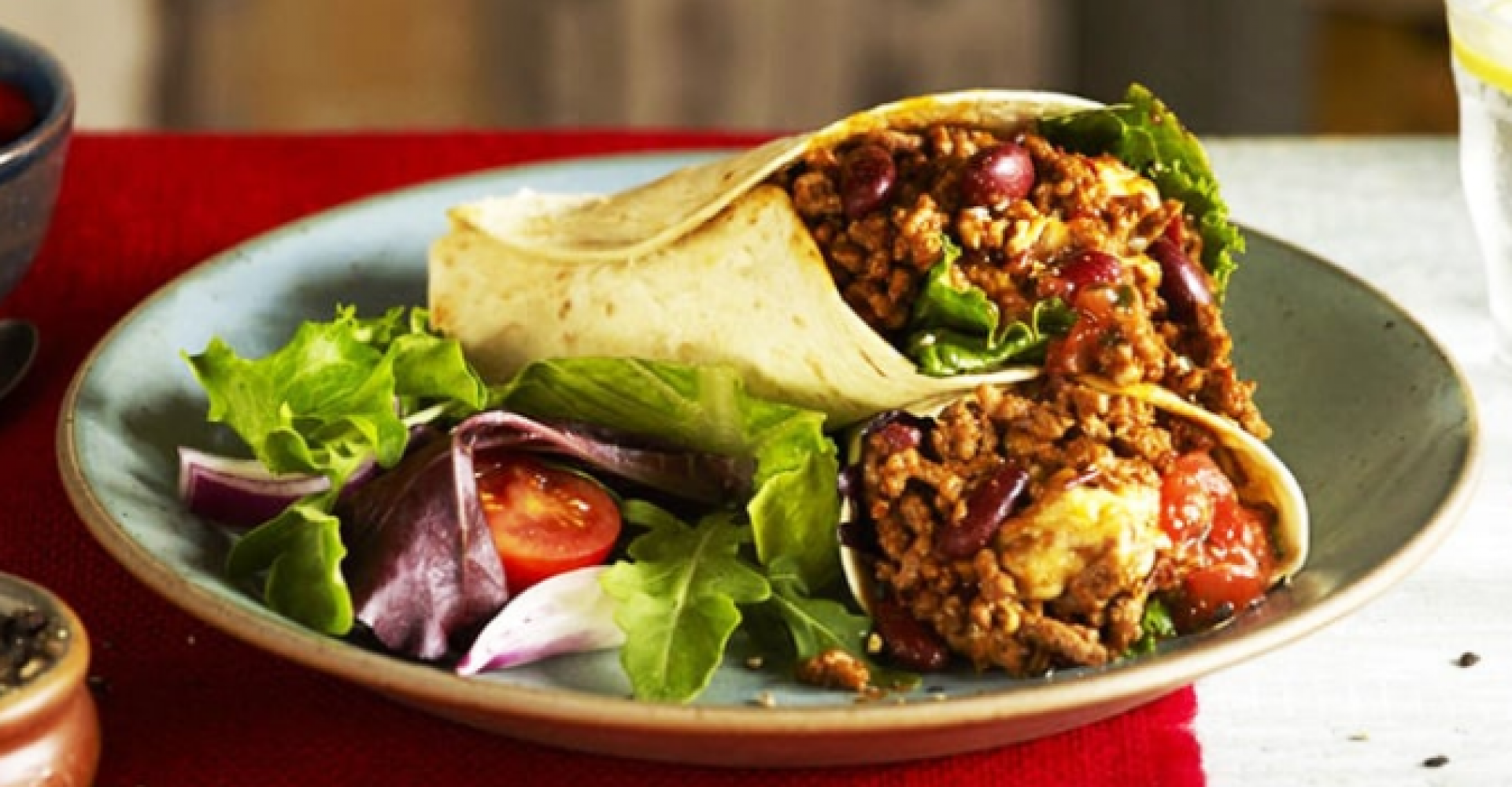 Tortilja malo drugače: z mesnim nadevom