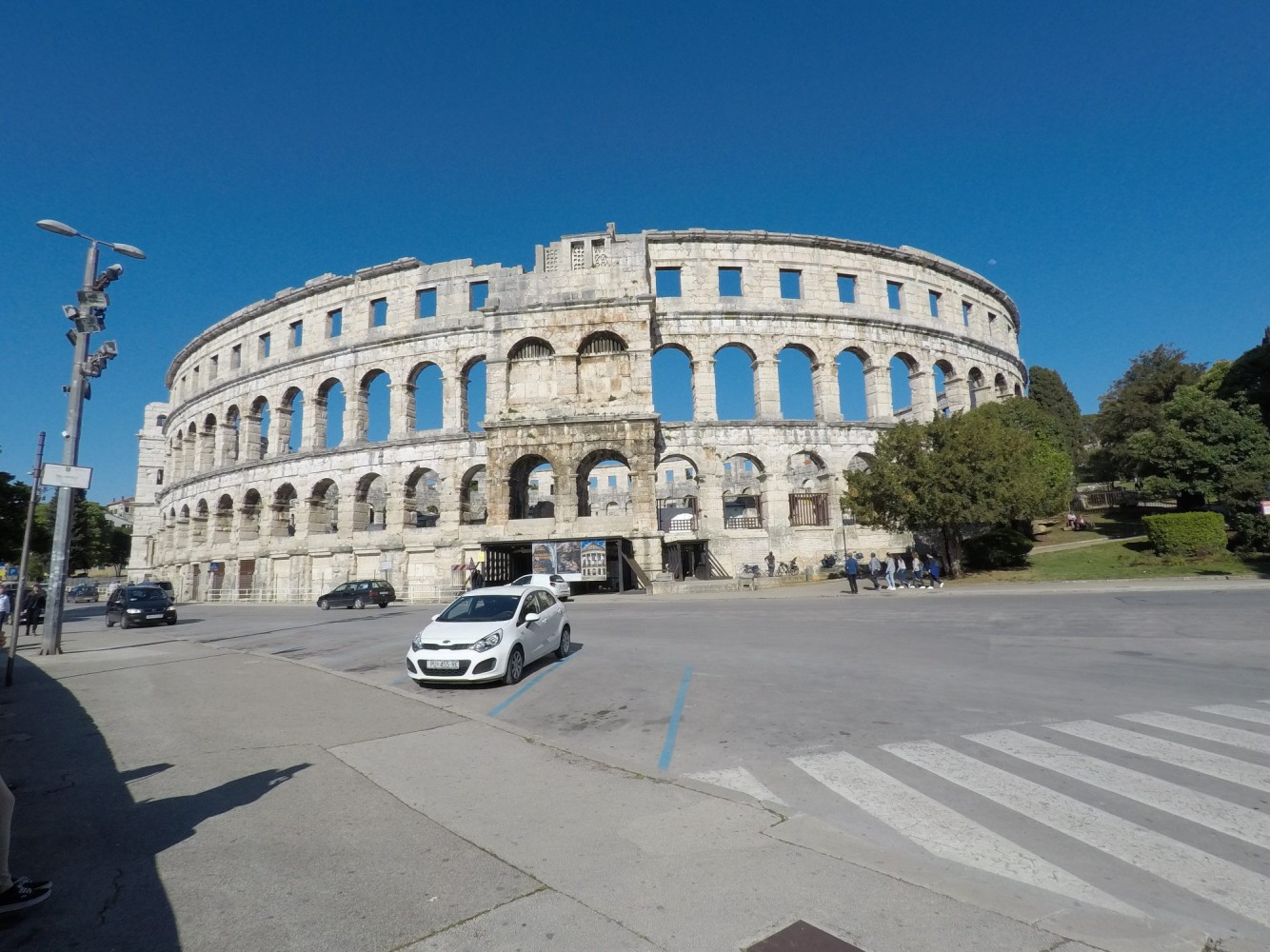 Toplo vam priporočamo ogled mesta Pula